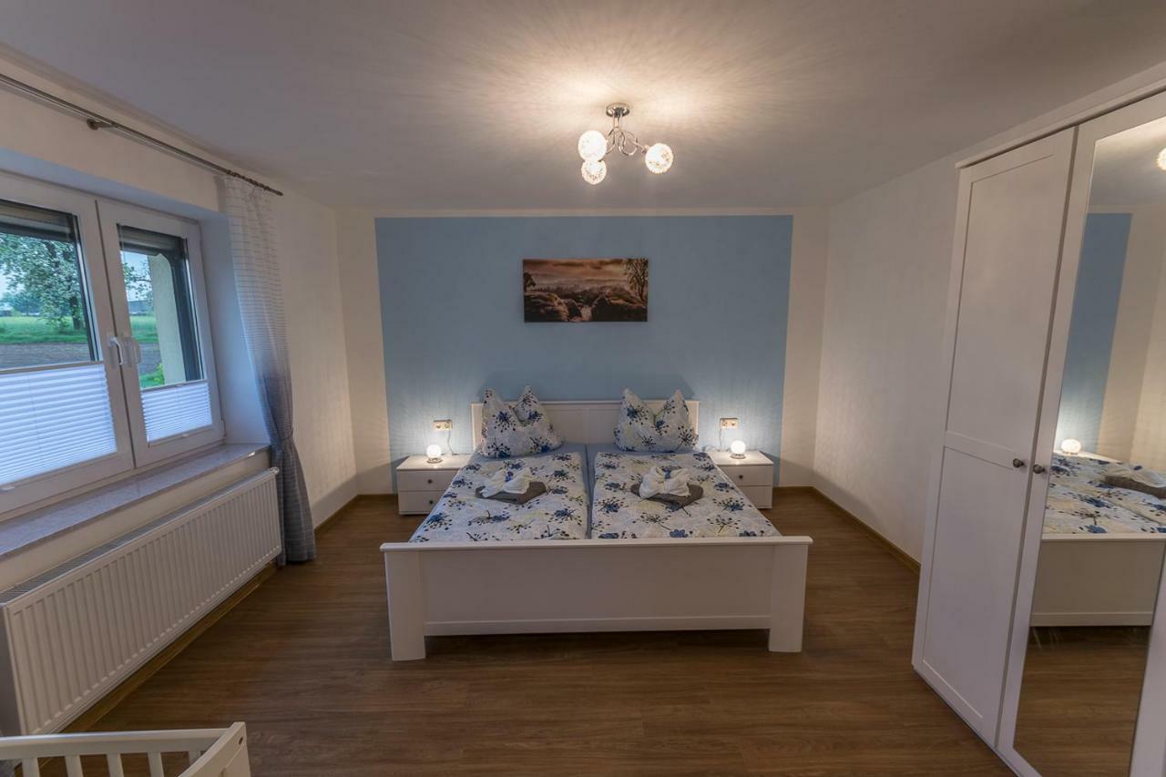 Ferienwohnung "Turmblick" Rathmannsdorf Exteriör bild